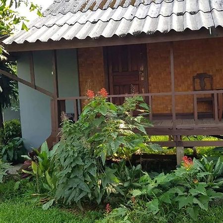 Pasanchai Bungalow Vang Vieng Dış mekan fotoğraf