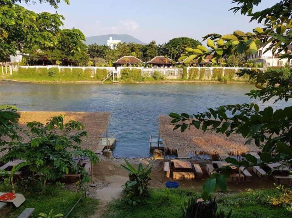 Pasanchai Bungalow Vang Vieng Dış mekan fotoğraf