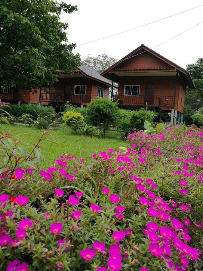 Pasanchai Bungalow Vang Vieng Dış mekan fotoğraf