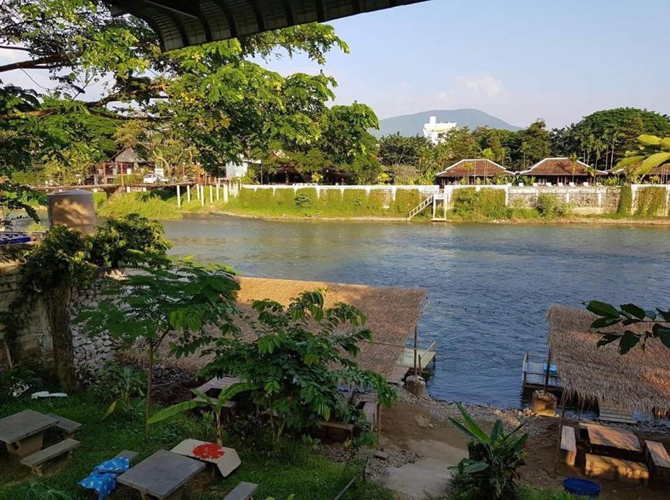 Pasanchai Bungalow Vang Vieng Dış mekan fotoğraf